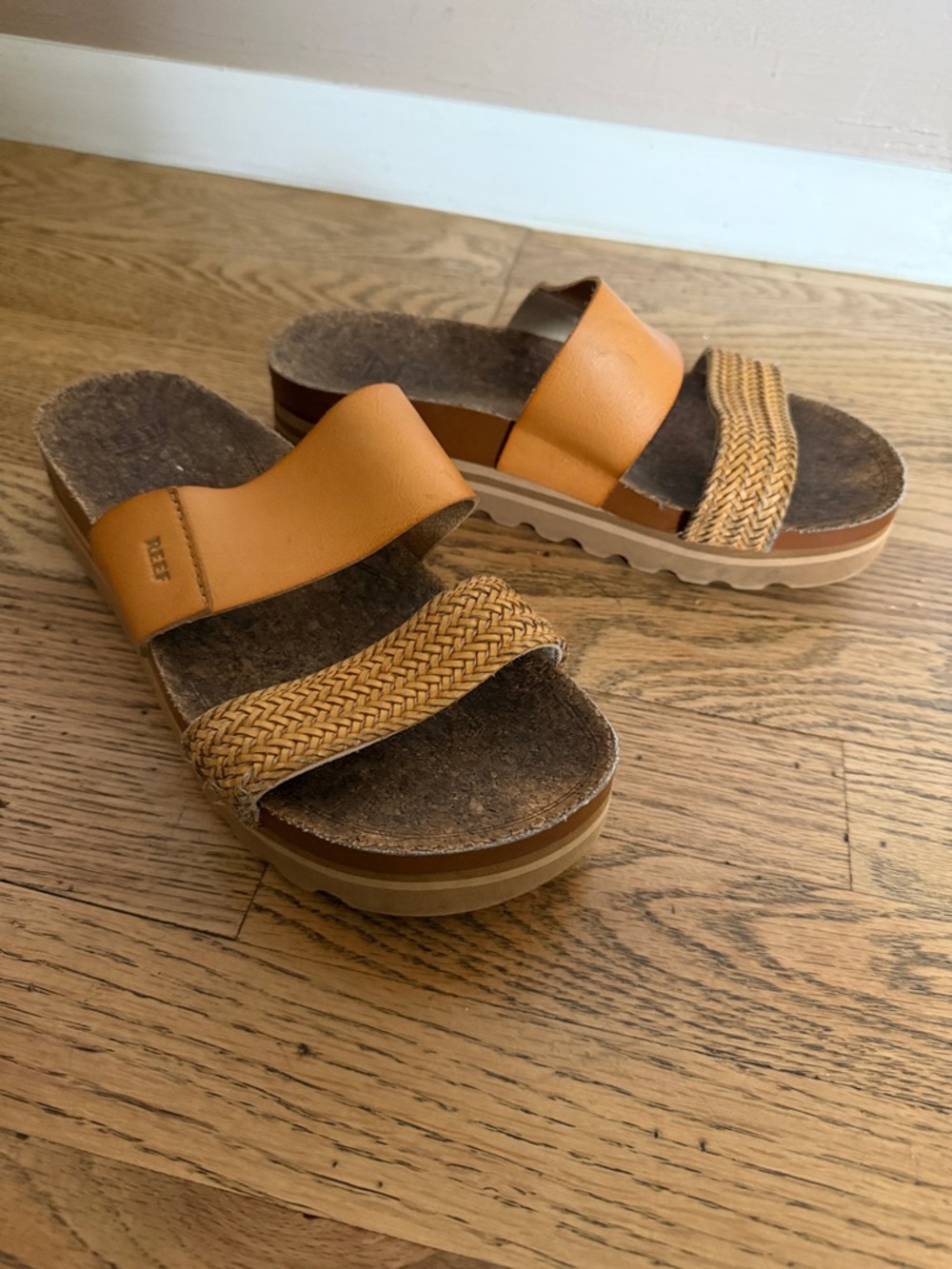 Reef Women's Cushion Vista Hi Sandals in Tan, Sz 8